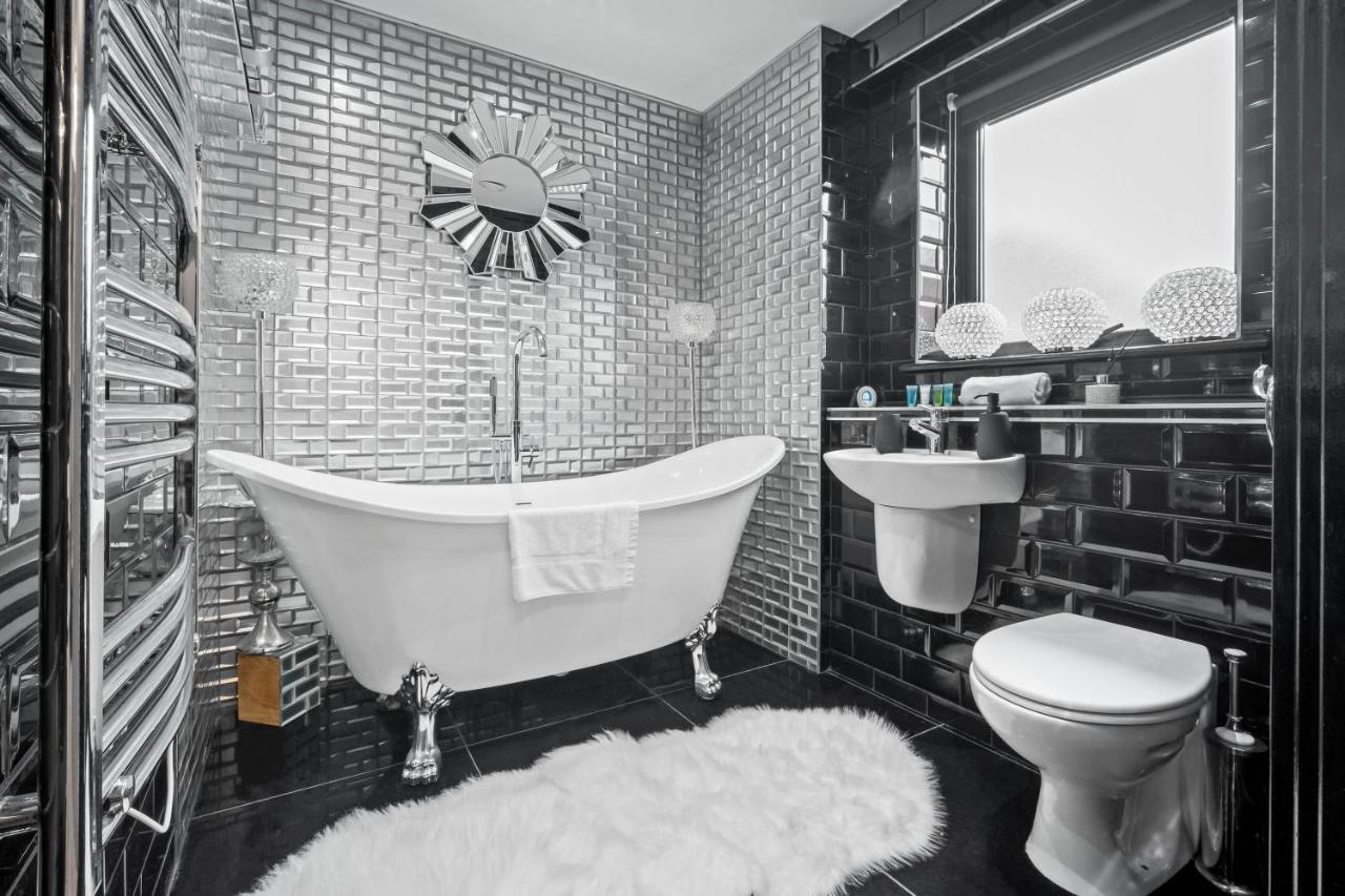 Luxury City Centre Apartment - Parking - Smart Tv - Wifi - Intercom Birmingham Dış mekan fotoğraf