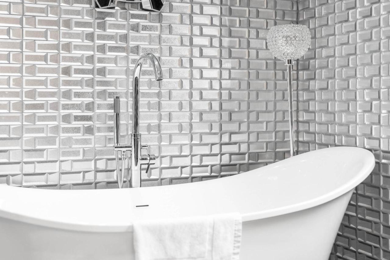 Luxury City Centre Apartment - Parking - Smart Tv - Wifi - Intercom Birmingham Dış mekan fotoğraf
